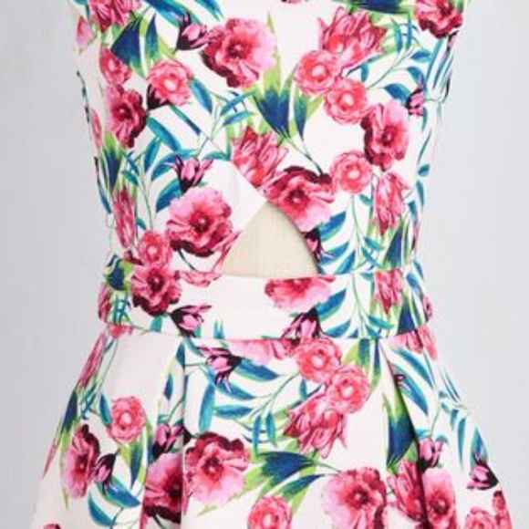 ModCloth Most Ravishing Dress - Picture 2 of 7