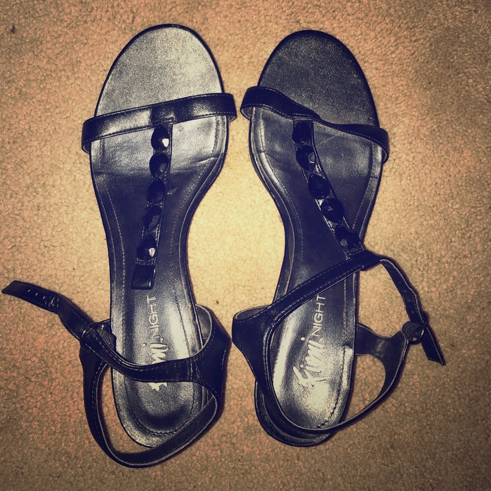 Black kitten heel sandals