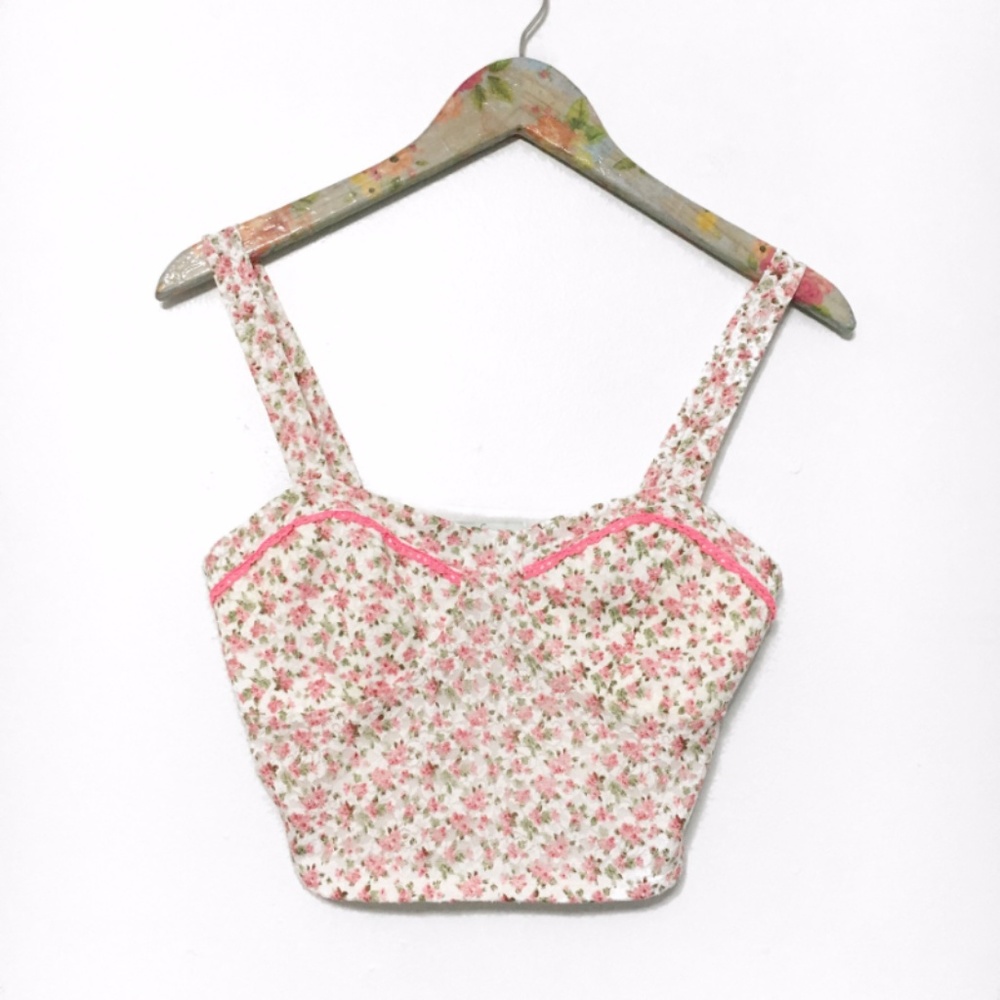 Soprano Floral Crop Top Size M