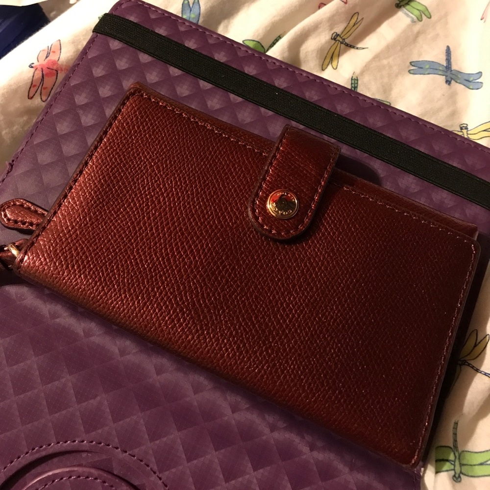 Coach IPhone 7 wallet⚡️perfect for nite out