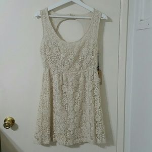 NWT! Billabong crochet overlay cutout back dress