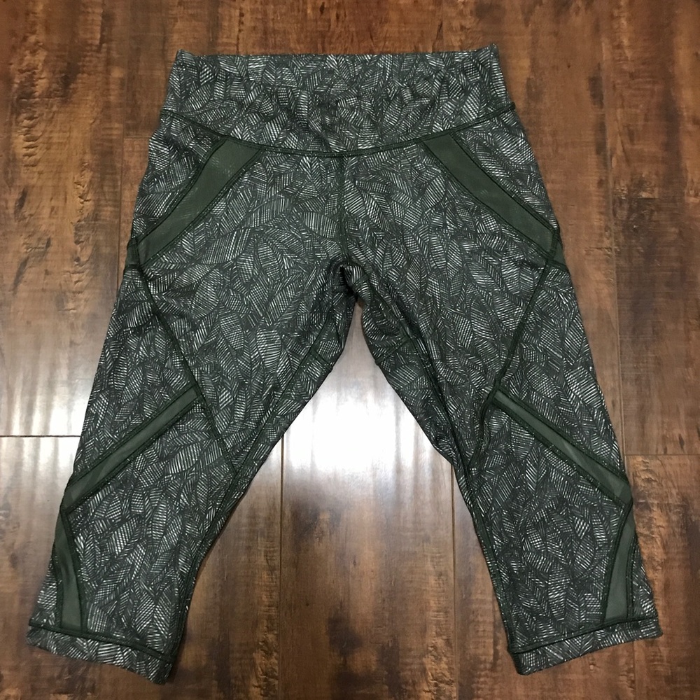 Lululemon Cool to Street Crop Pants Mesh Size 8