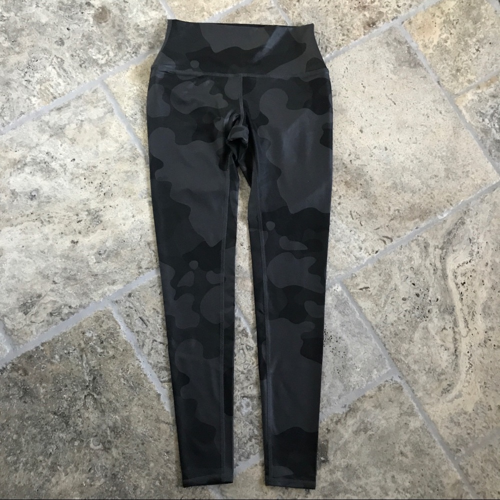 Alo Yoga High Waist Airbrush Leggings