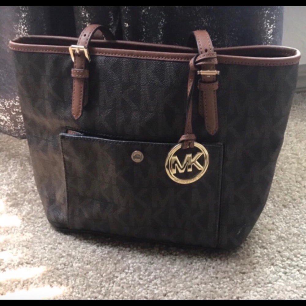 Michael Kors bag and wallet