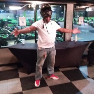 Meet your Posher, Ty