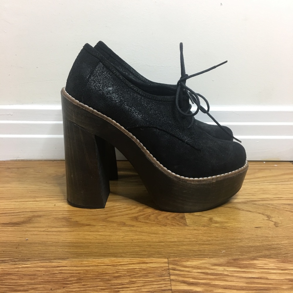 Freebird by Steve Madden Piper Suede Heel