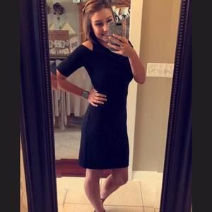 Meet your Posher, Alyson