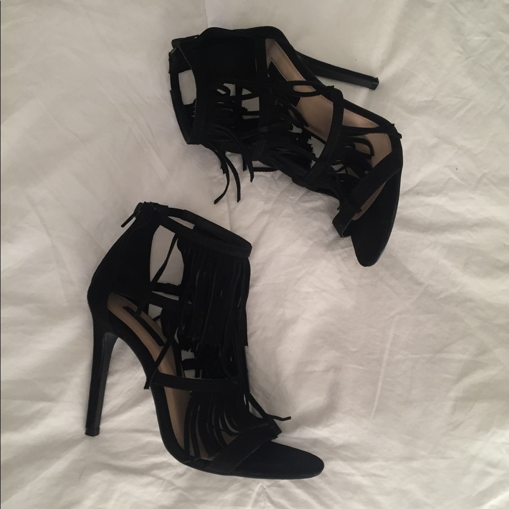 Fringed heels