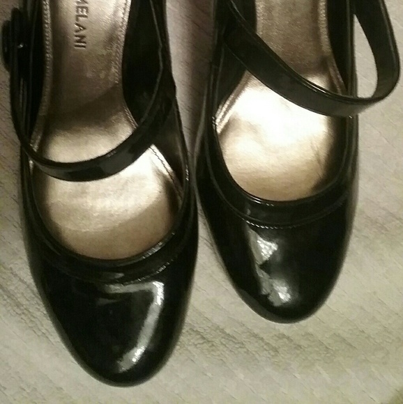 Antonio Melani Vero Cuoio black heels. - Picture 1 of 4