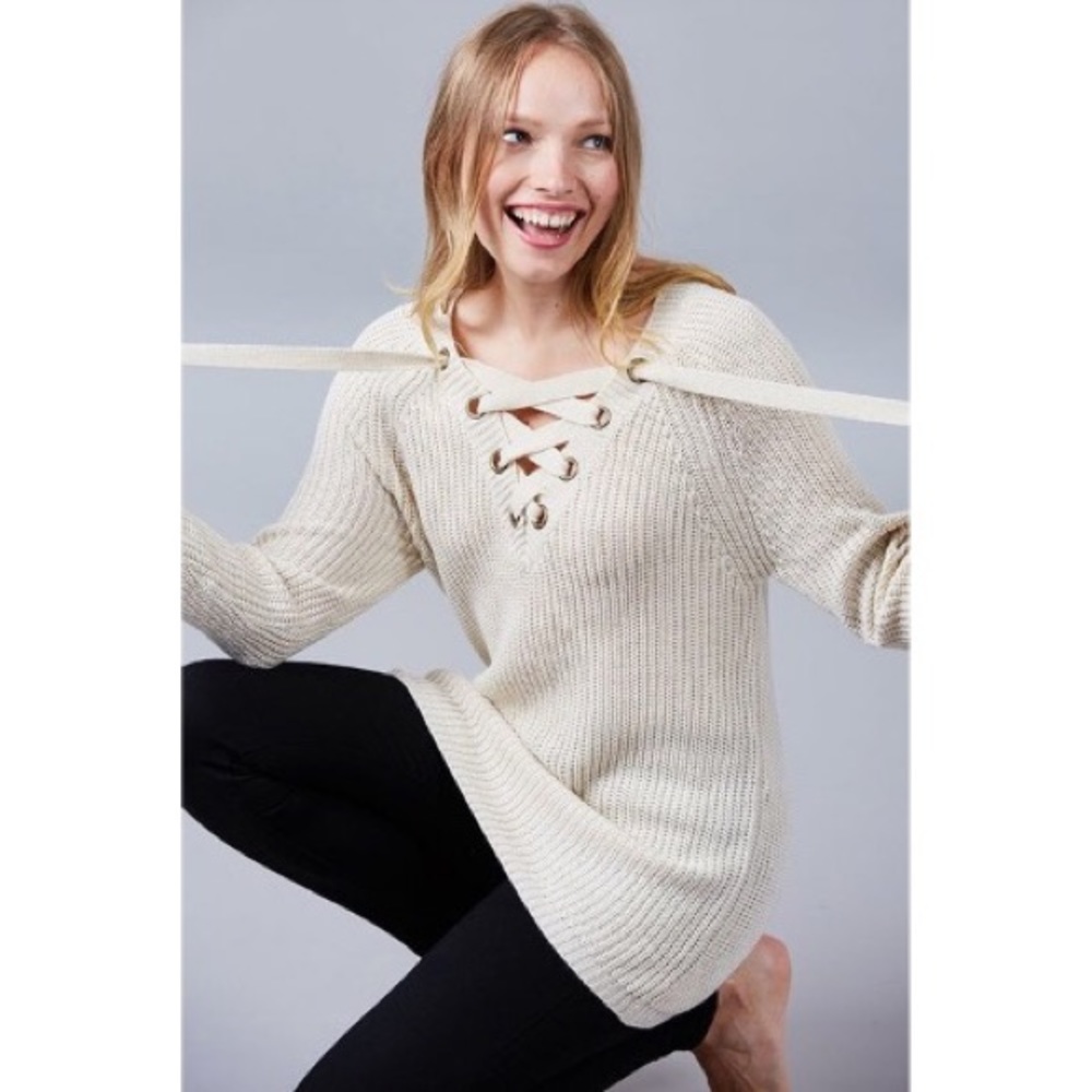Cream Lace-Up Front Chunky Sweater - Picture 3 of 5