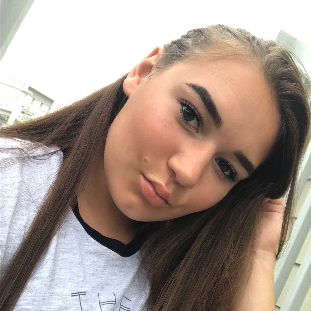 Meet your Posher, Isabelle