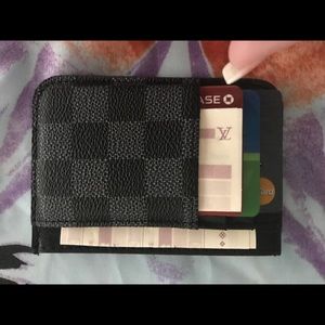 ****ON HOLD AMERICA***Louis Vuitton ID/credit card