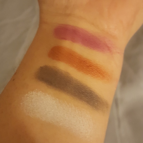 Eyeshadow Bundle - Picture 6 of 6