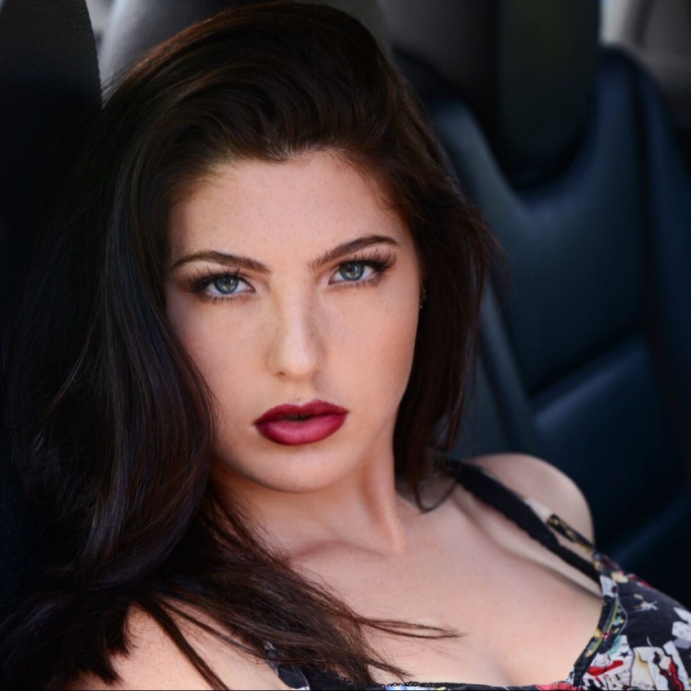 Meet your Posher, Allie