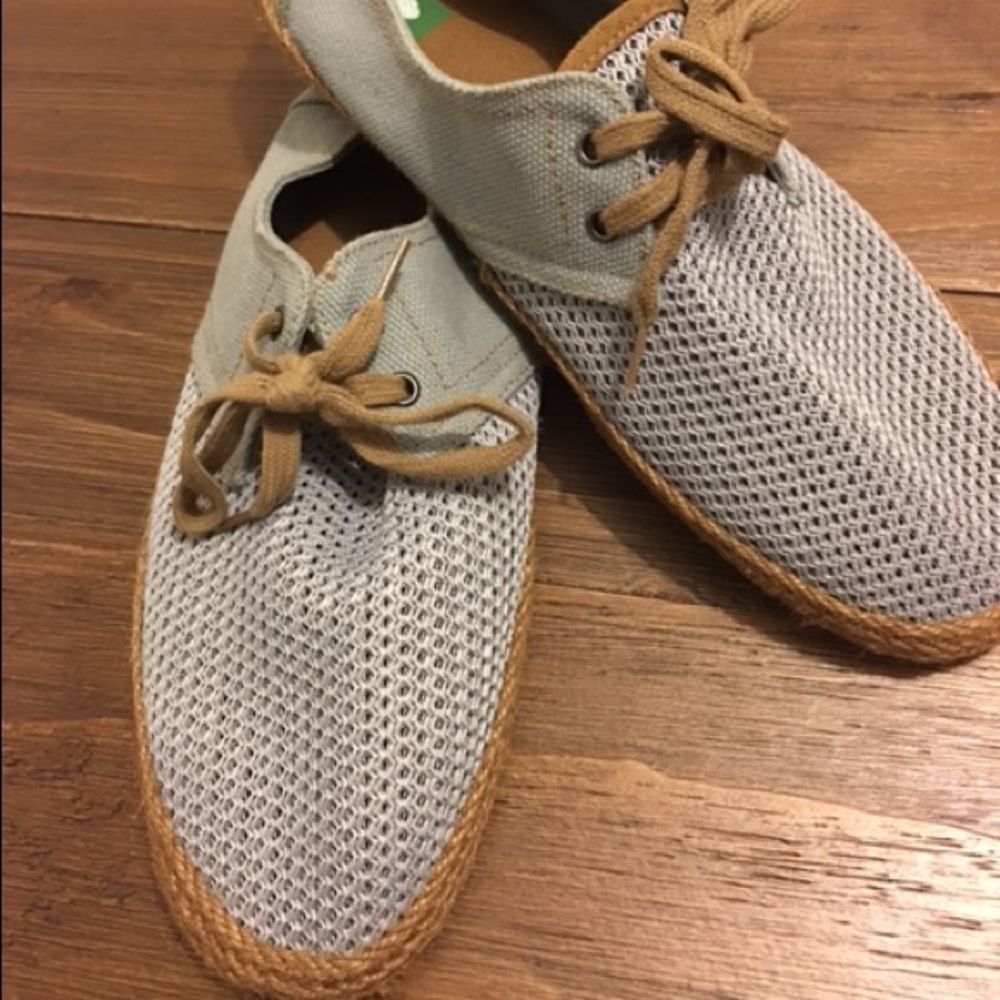 Men boat shoes