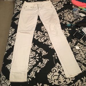 American eagle white skinny jeans