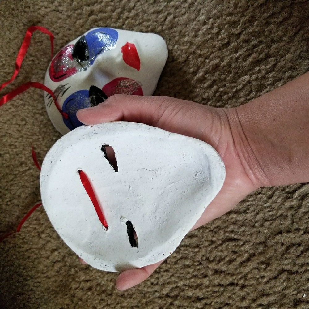 Ceramic faces - Picture 3 of 3