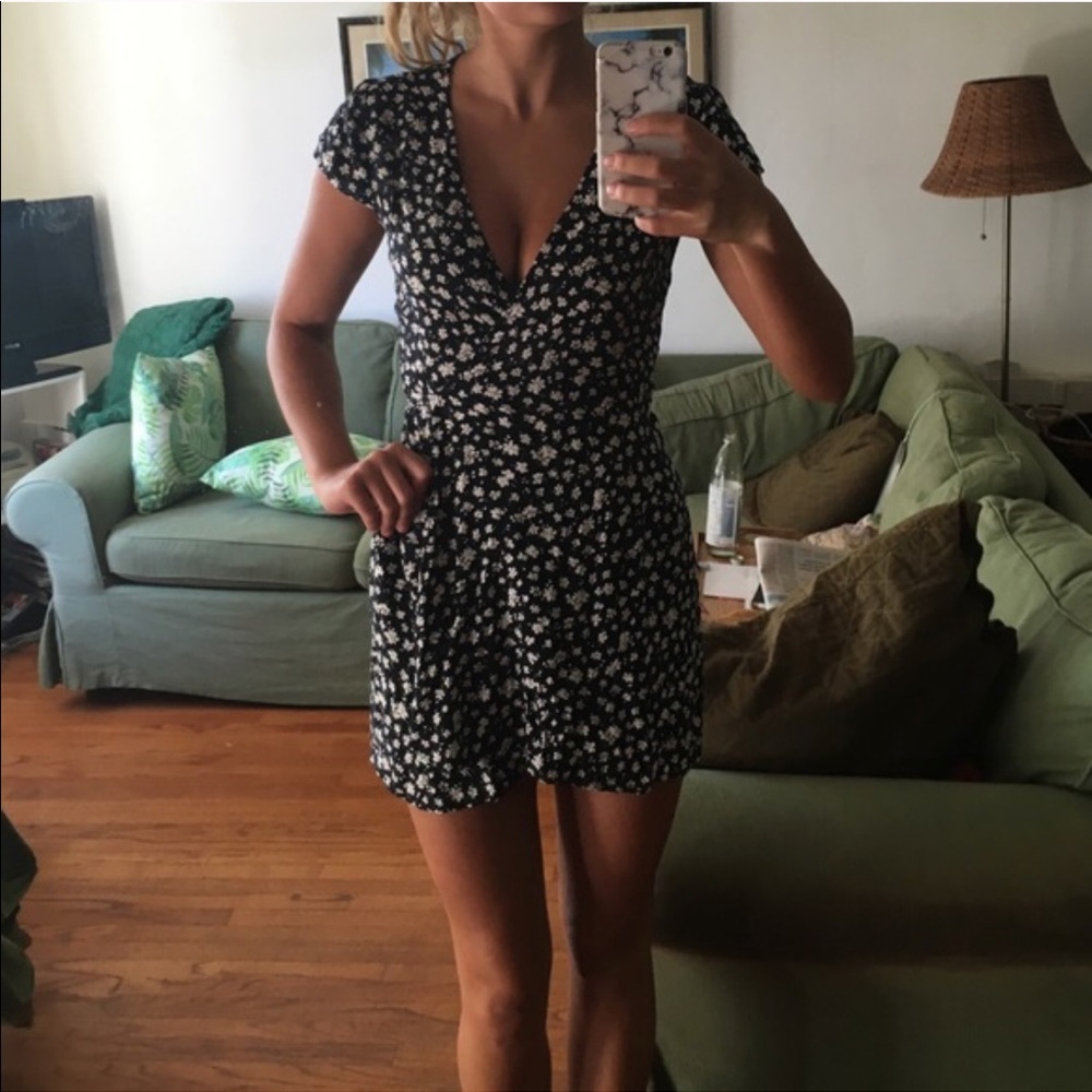 NWOT brandy melville floral wrap dress