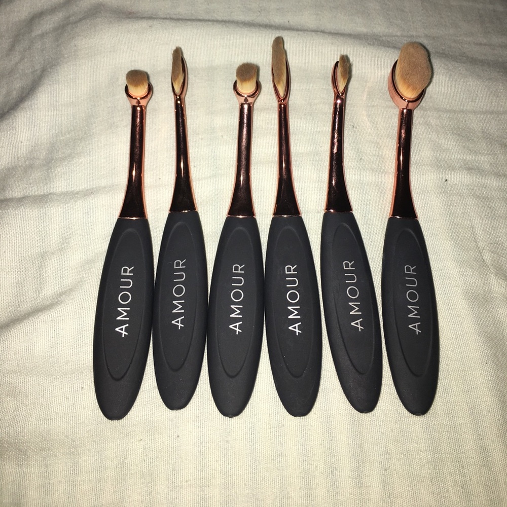 Oval brushes