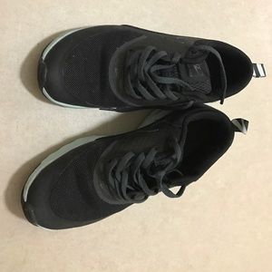 Nike sneaker black