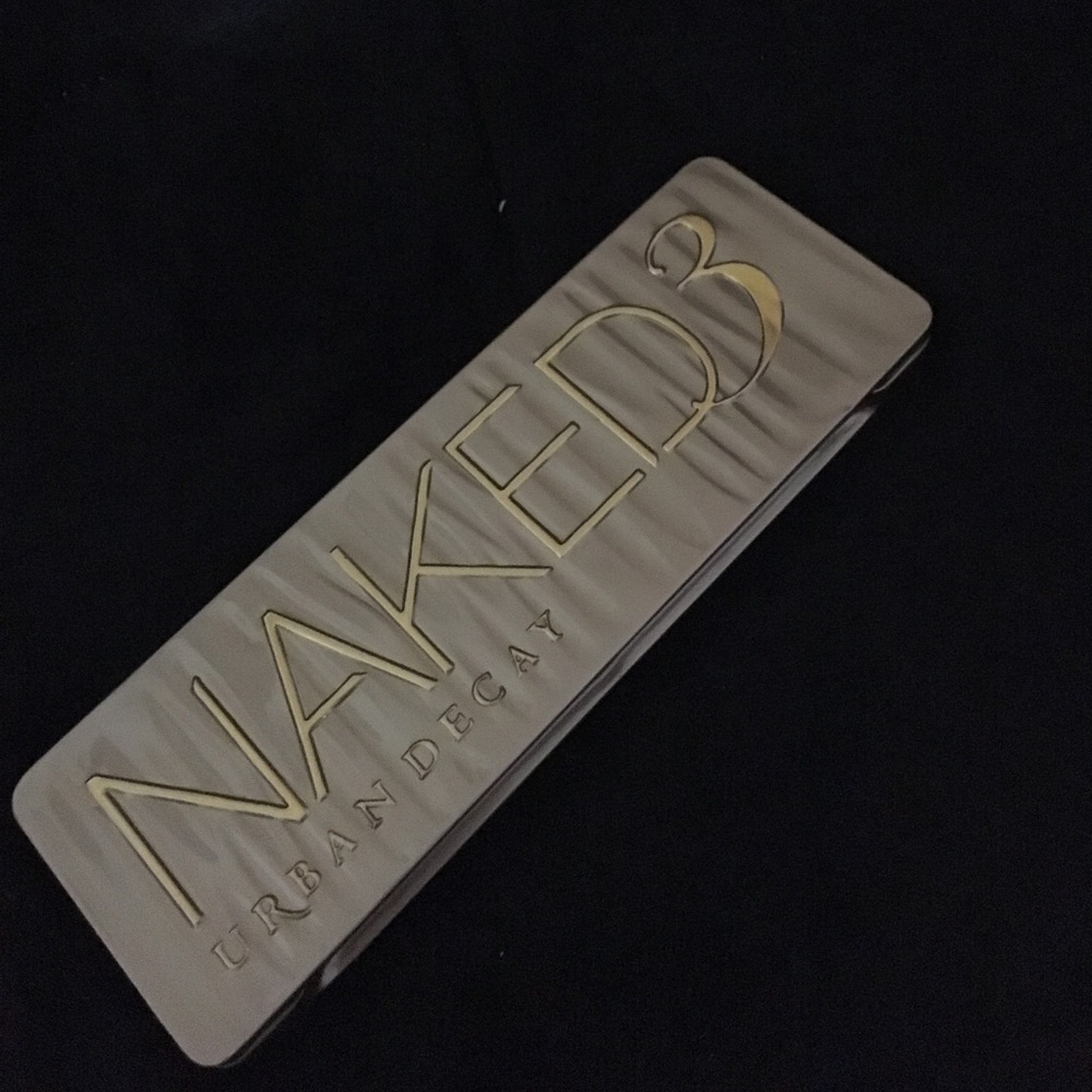 Naked 3 pallet