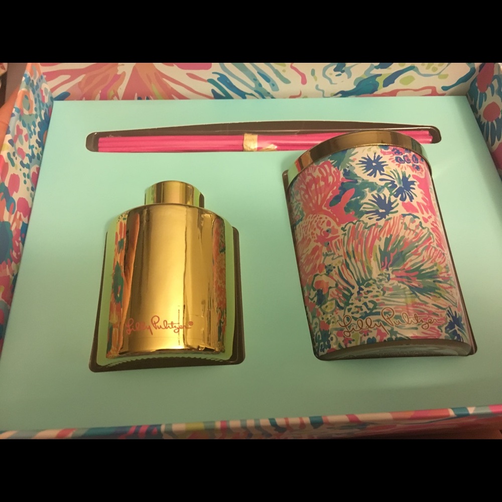 Lilly pulitzer diffuser candle set