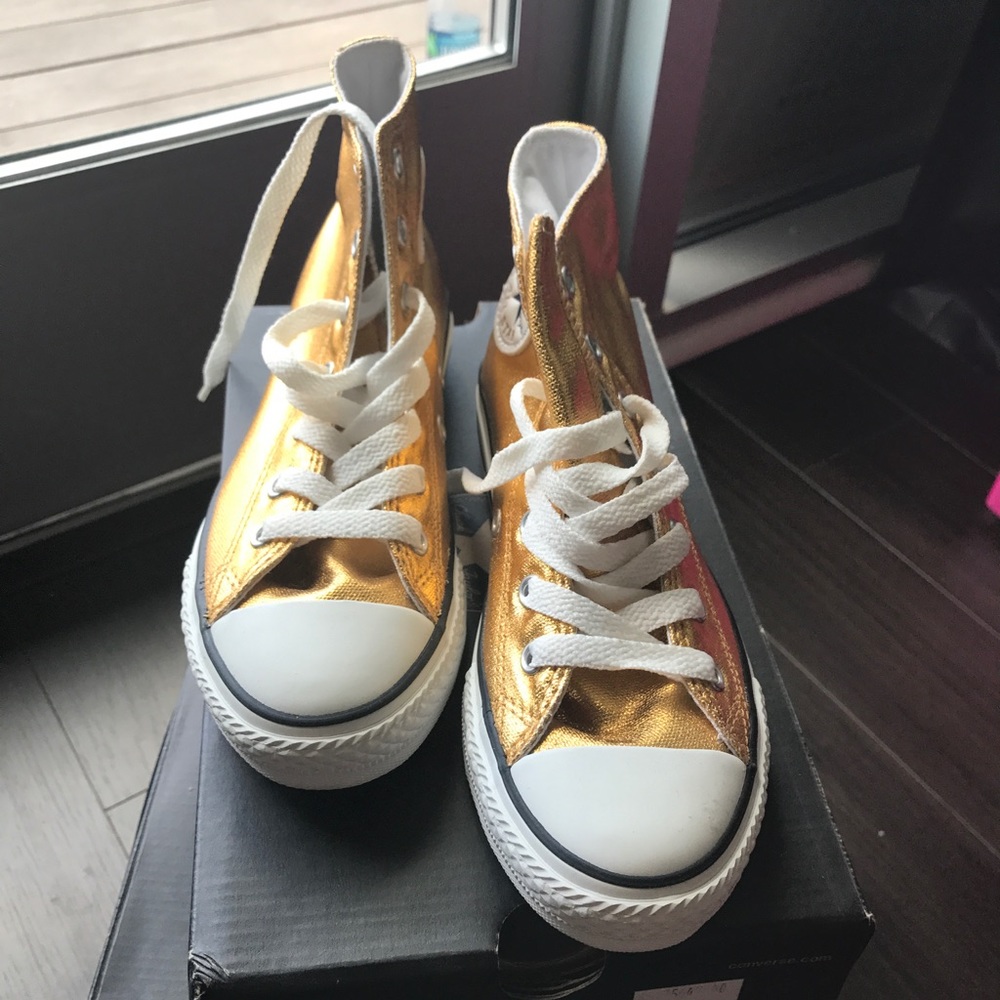 Gold converse with high top