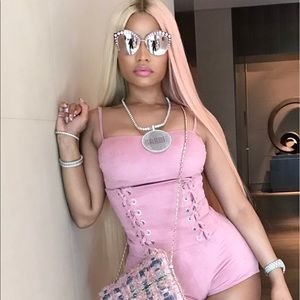 Meet your Posher, Laryssa