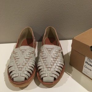 Tom's huarache sandals in dove leather