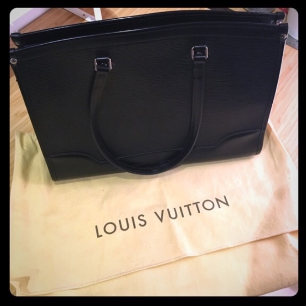FINAL PRICE DROP  Louis Vuitton Black Epi Bag