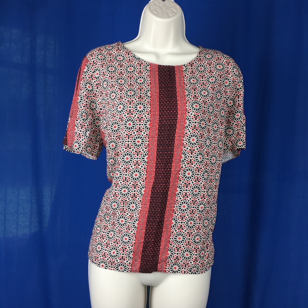 Forever 21 Contemporary Blouse Keyhole Back Size M