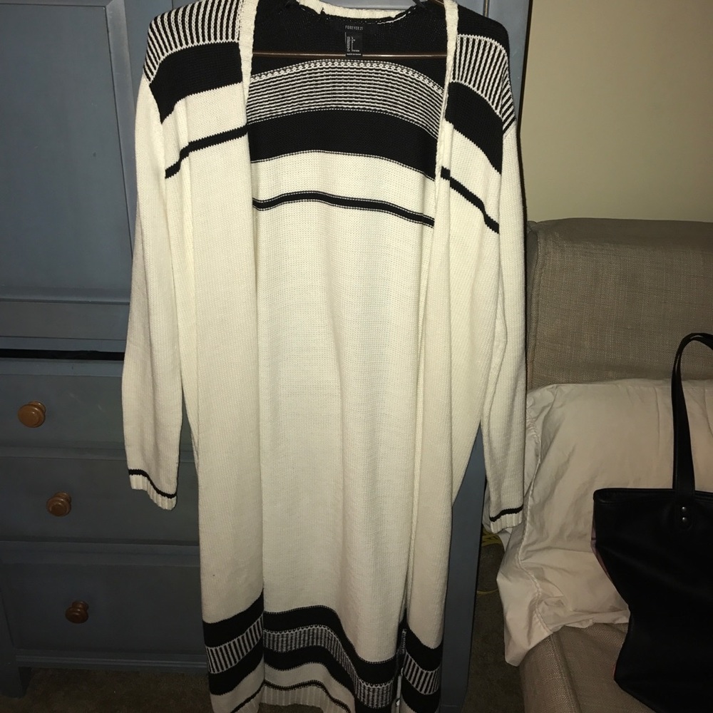 Long sleeved forever 21 Cardigan super comfy