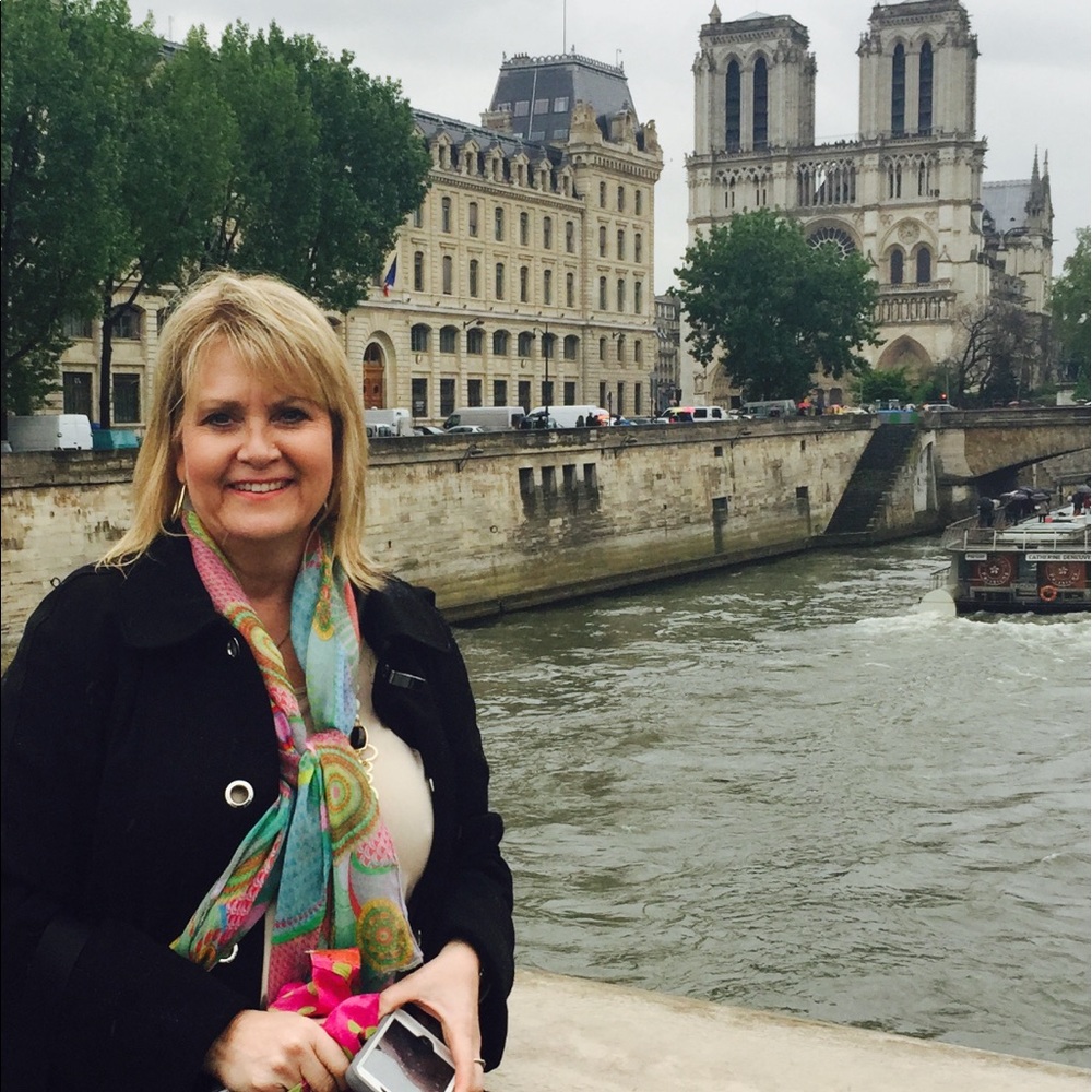 Meet your Posher, Alicia