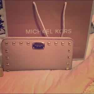 Michael Kors Pebble Blossom Wallet ❤️