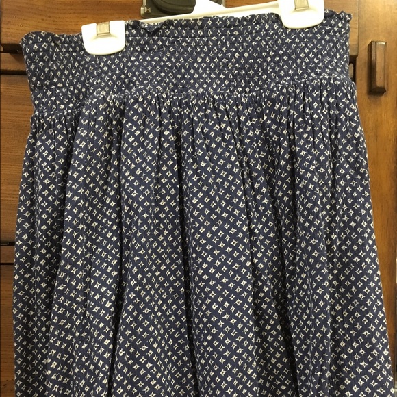 Navy blue and white mini skirt - Picture 2 of 3