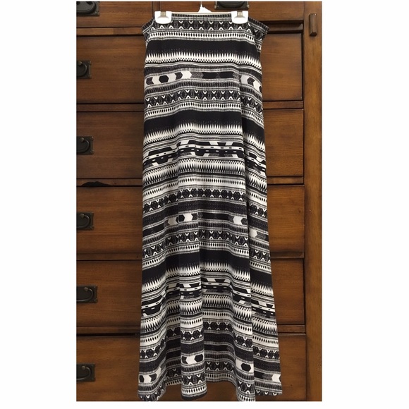 Skirt - Picture 2 of 2