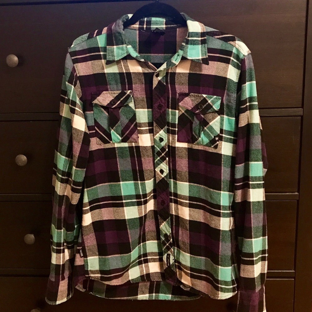 ZOO YORK PLAID FLANNEL BUTTON DOWN