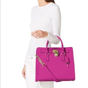 Michael Kors Raspberry Large Hamilton 💕