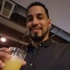 Meet your Posher, Luis