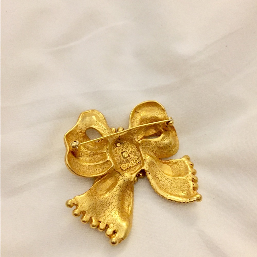 Pin - Picture 2 of 2