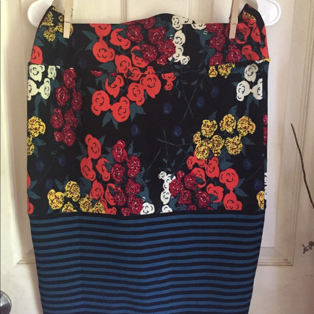 Lularoe Cassie.