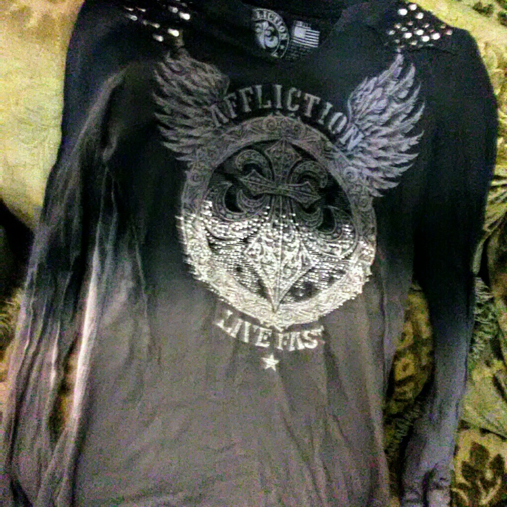 **3day sale** Affliction SZ SM LS BLINGY TEE
