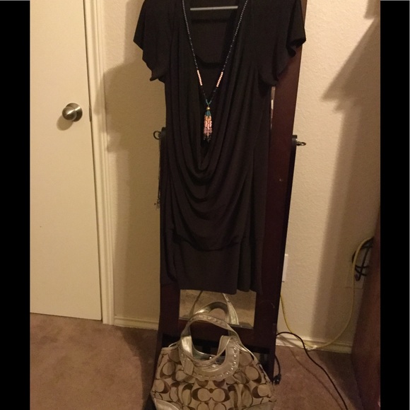 "DRESS" - Picture 3 of 4