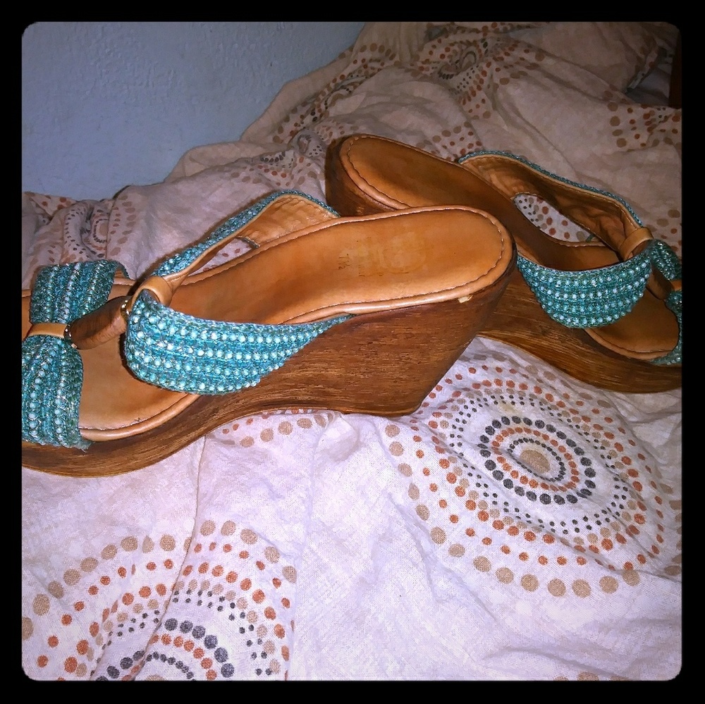 New Direction GEORGOUS Wedges!!! made in Italy