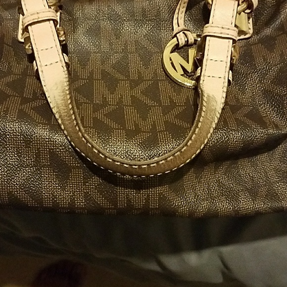 Authentic Michael Kors satchel bag - Picture 4 of 8
