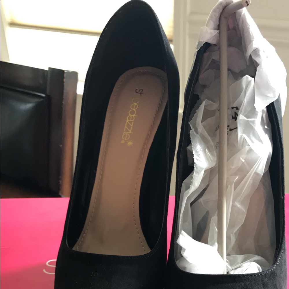 Shoe by Dazzle
