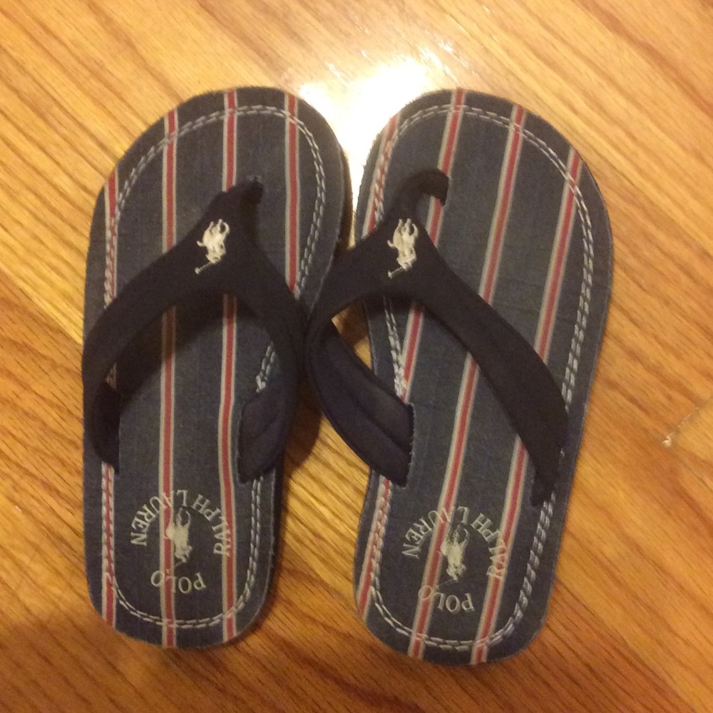 Child Navy/Navy-Red Terrence.  Very good condition.