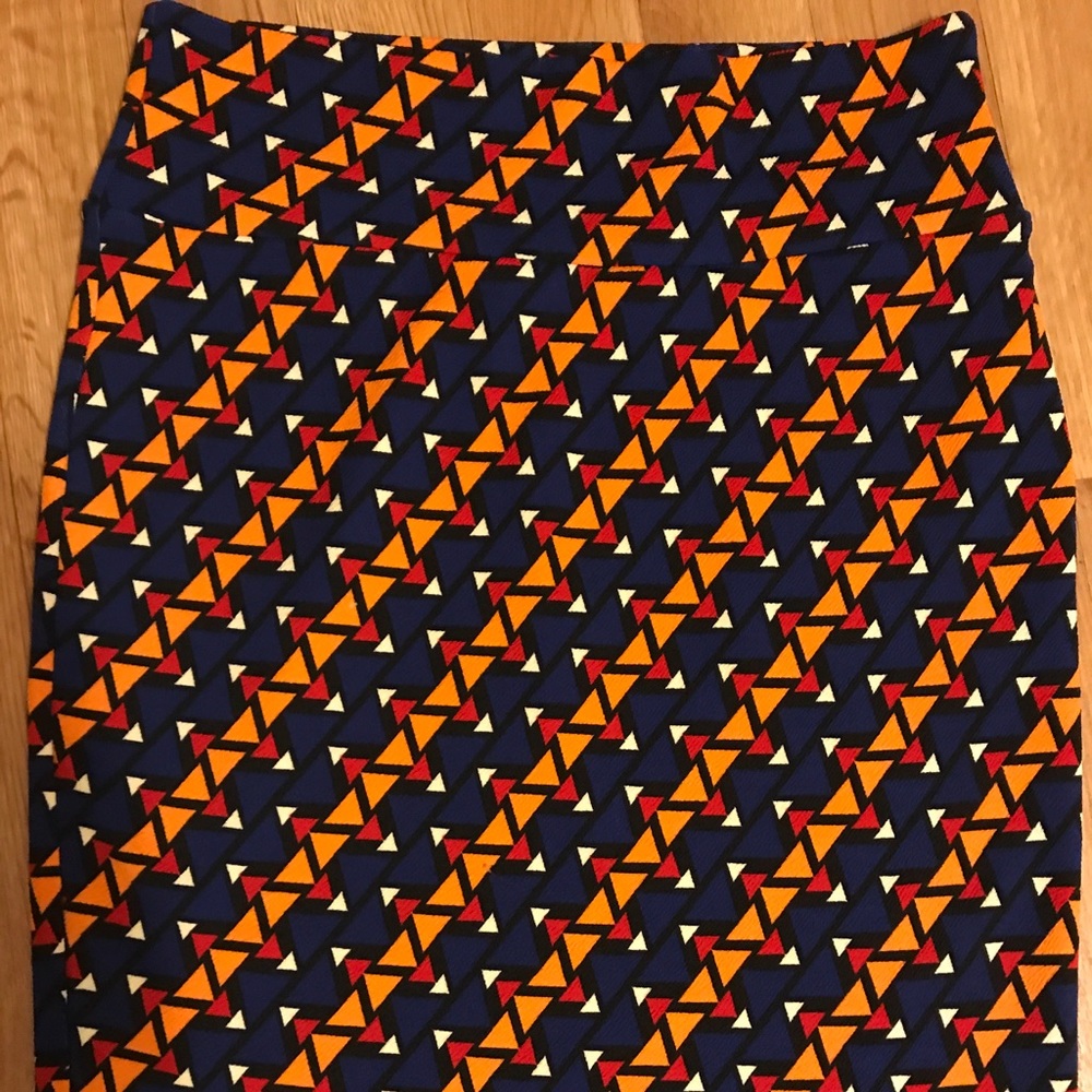 LulaRoe Cassie Pencil Skirt w vibrant triangles La
