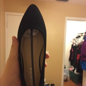Brand new pointy flats
