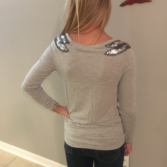 Cute, long sleeve - Picture 2 of 2